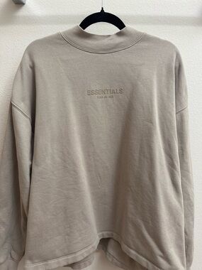 Essentials Crewneck Sweatshirt in Taupe Neutral